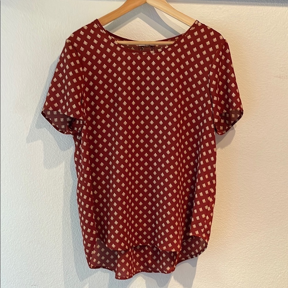 Pleione Women's Red Patterned Blouse, High/Low Hem, Darted Back Pleat, Size M